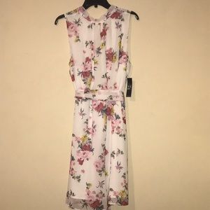 Floral sleeveless dress